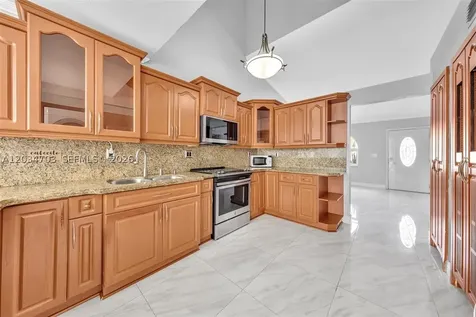 5445 W 27th Lane Hialeah FL 33016