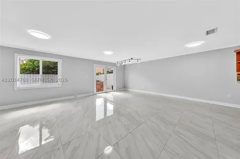 5445 W 27th Lane Hialeah FL 33016