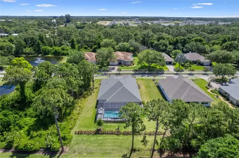 6805 49th Court Vero Beach FL 32967