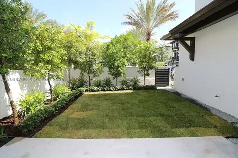 7504 SW 100th Street Pinecrest FL 33156