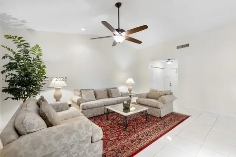 2073 Montpeliar Weston FL 33326