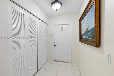 2073 Montpeliar Weston FL 33326