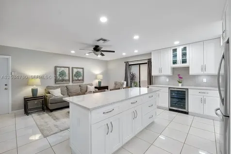 2073 Montpeliar Weston FL 33326