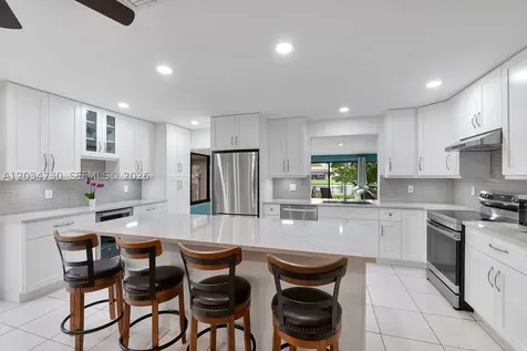2073 Montpeliar Weston FL 33326