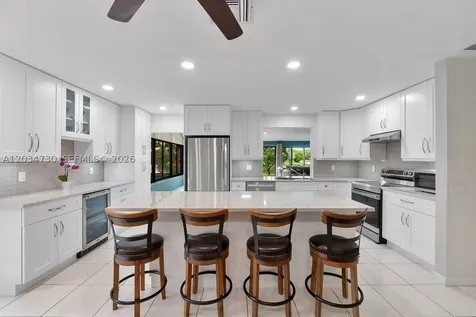 2073 Montpeliar Weston FL 33326