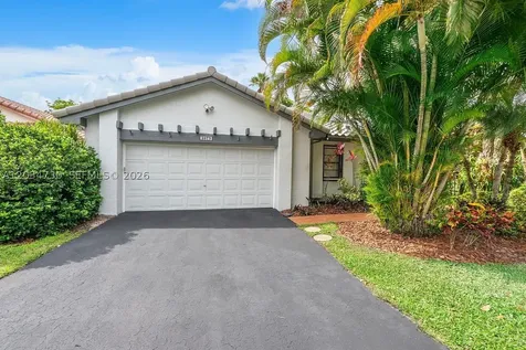2073 Montpeliar Weston FL 33326