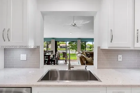 2073 Montpeliar Weston FL 33326