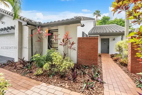 2073 Montpeliar Weston FL 33326