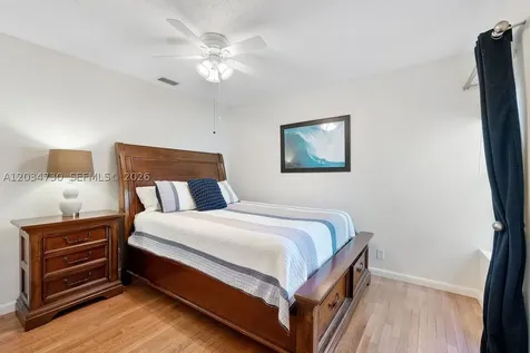 2073 Montpeliar Weston FL 33326