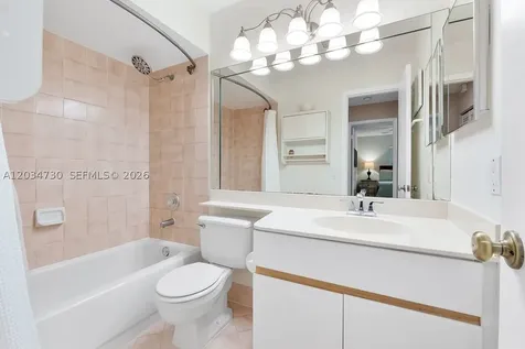 2073 Montpeliar Weston FL 33326