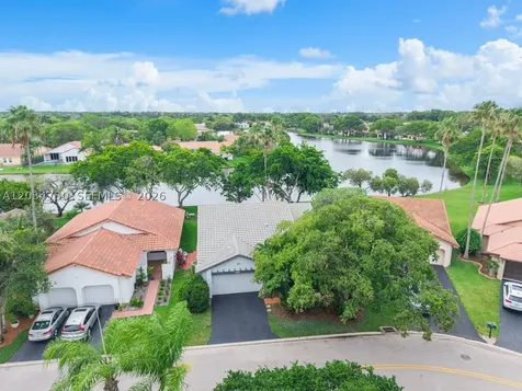 2073 Montpeliar Weston FL 33326