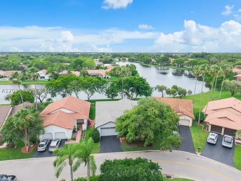 2073 Montpeliar Weston FL 33326