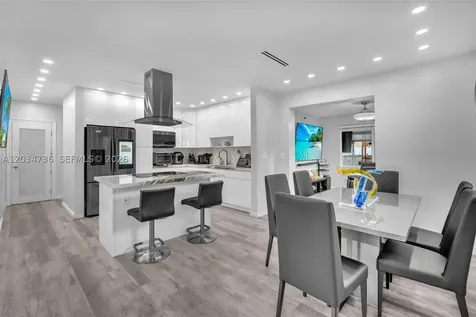 380 W 30th Street Hialeah FL 33012