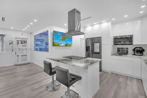 380 W 30th Street Hialeah FL 33012