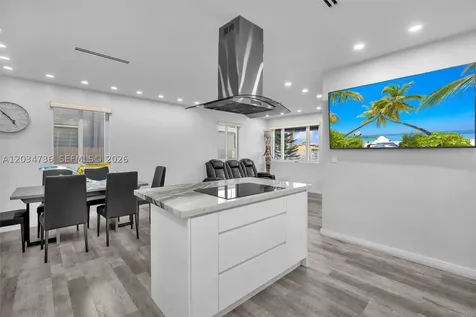 380 W 30th Street Hialeah FL 33012