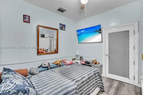 380 W 30th Street Hialeah FL 33012