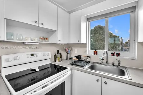 380 W 30th Street Hialeah FL 33012