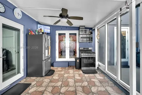 380 W 30th Street Hialeah FL 33012