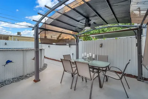 380 W 30th Street Hialeah FL 33012