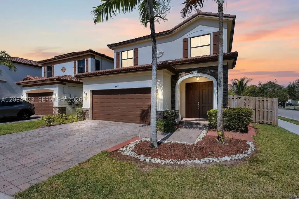 8890 NW 99th Path Doral FL 33178