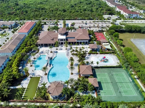 8890 NW 99th Path Doral FL 33178
