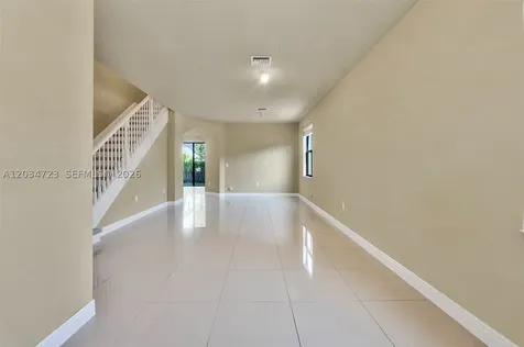 8890 NW 99th Path Doral FL 33178