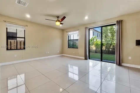 8890 NW 99th Path Doral FL 33178
