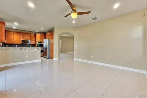 8890 NW 99th Path Doral FL 33178