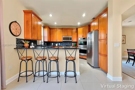 8890 NW 99th Path Doral FL 33178