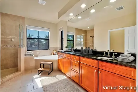 8890 NW 99th Path Doral FL 33178