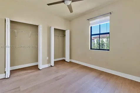8890 NW 99th Path Doral FL 33178