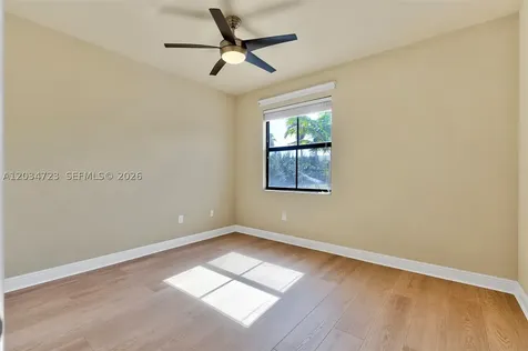 8890 NW 99th Path Doral FL 33178