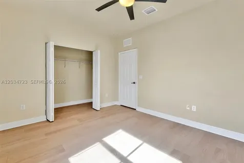 8890 NW 99th Path Doral FL 33178