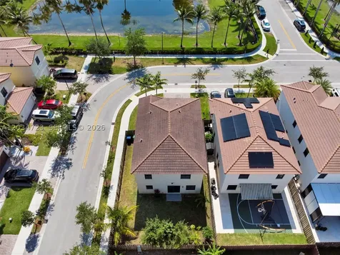 8890 NW 99th Path Doral FL 33178