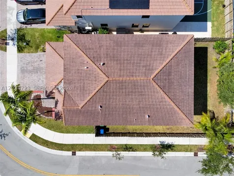 8890 NW 99th Path Doral FL 33178