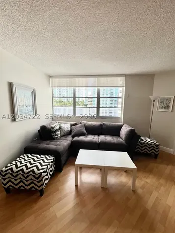 905 Brickell Bay Drive Miami FL 33131