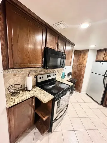 905 Brickell Bay Drive Miami FL 33131