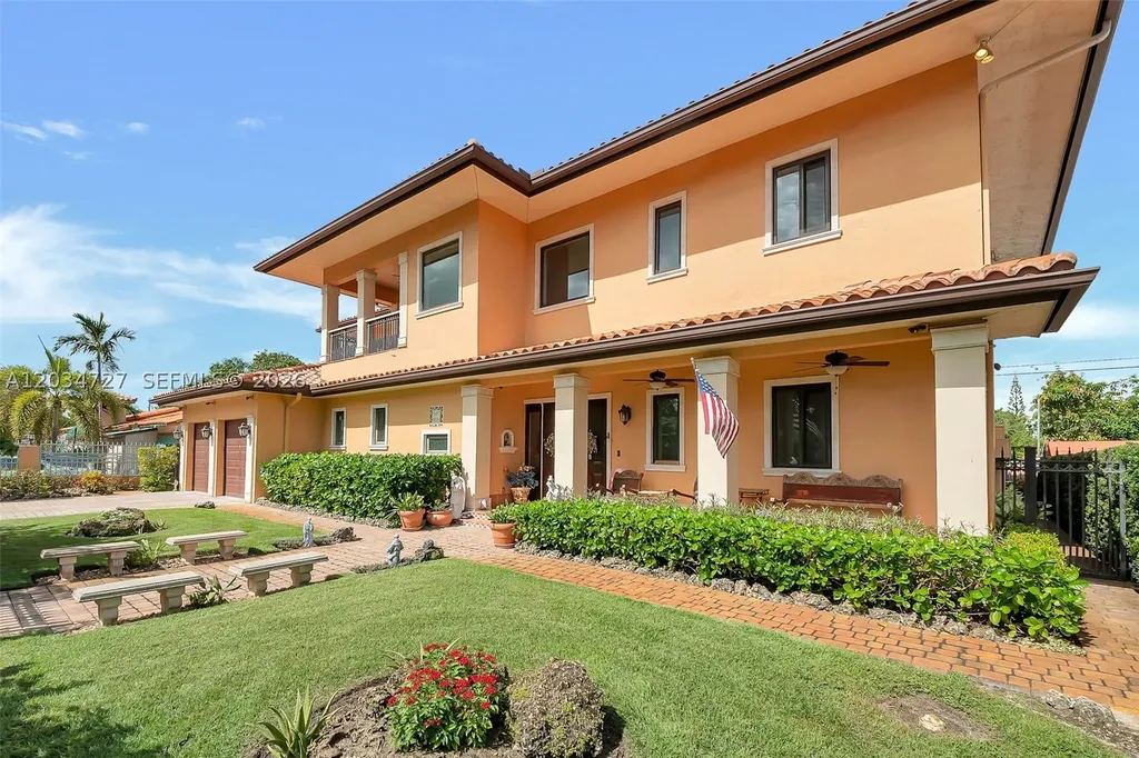 4251 SW 11th Street Miami FL 33134