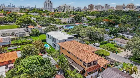 4251 SW 11th Street Miami FL 33134