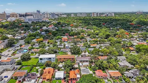4251 SW 11th Street Miami FL 33134