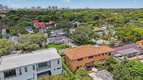 4251 SW 11th Street Miami FL 33134