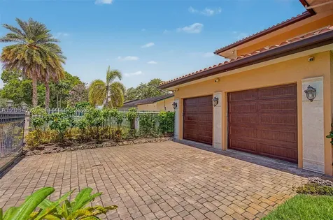 4251 SW 11th Street Miami FL 33134