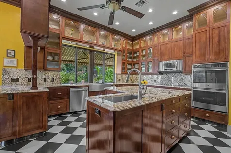 4251 SW 11th Street Miami FL 33134
