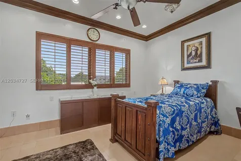 4251 SW 11th Street Miami FL 33134