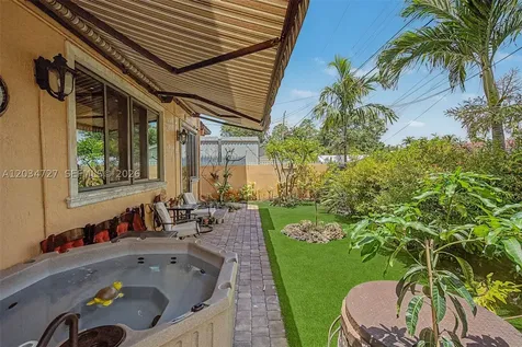 4251 SW 11th Street Miami FL 33134