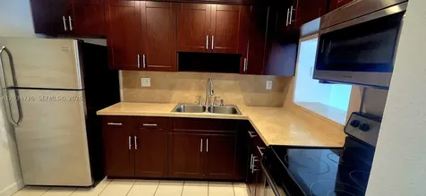 8000 SW 81st Drive Miami FL 33143