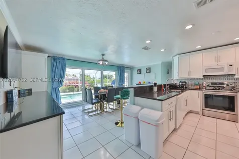 503 SE 17th Street Cape Coral FL 33990