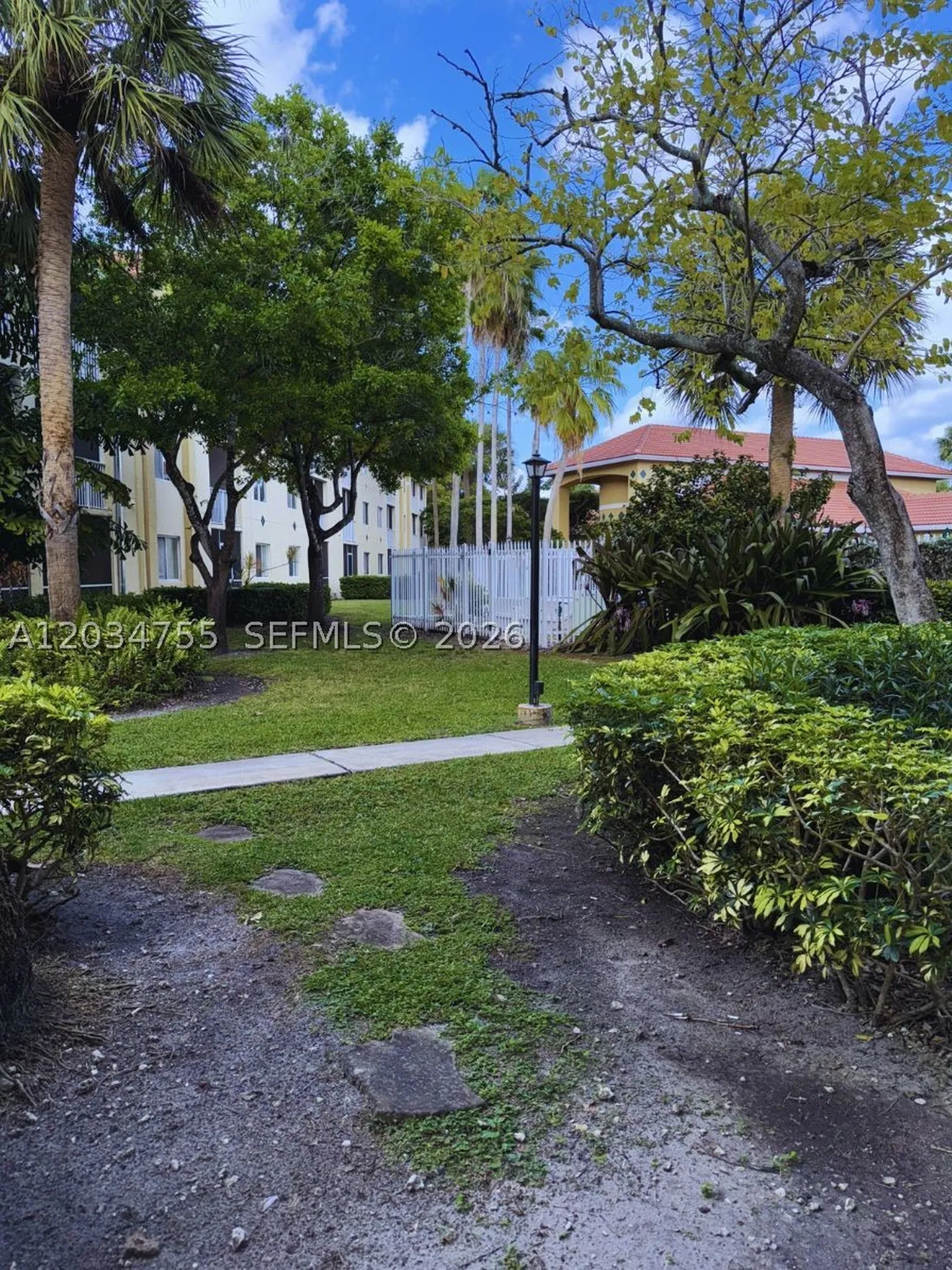 460 S Park Road Hollywood FL 33021