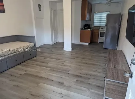 635 SW 16th Avenue Miami FL 33135