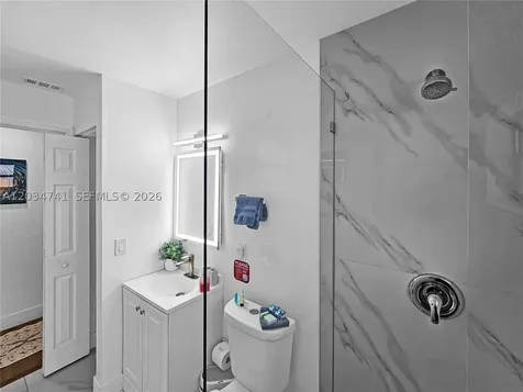 621 NW 59th Avenue Miami FL 33126
